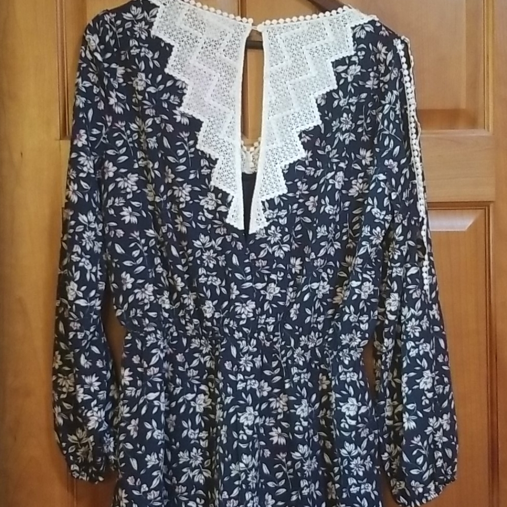 Romper - Picture 4 of 8